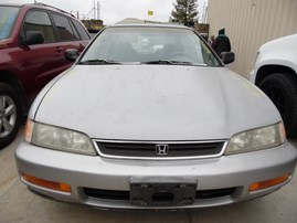 1996 HONDA ACCORD LX SILVER 4DR 2.2L AT A19939